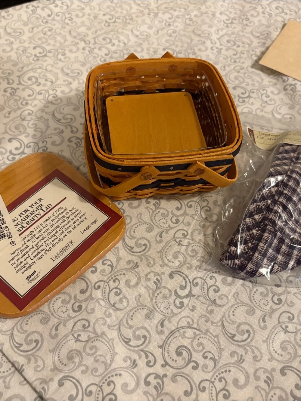 2002-2003 Longenburger Collectors Club JW Miniature Cake Basket - Picture 3 of 10